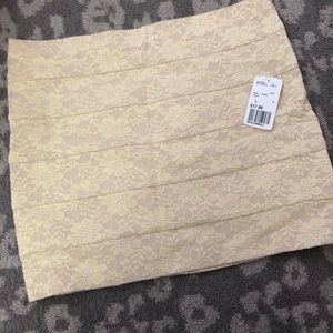 Lace cream mini skirt